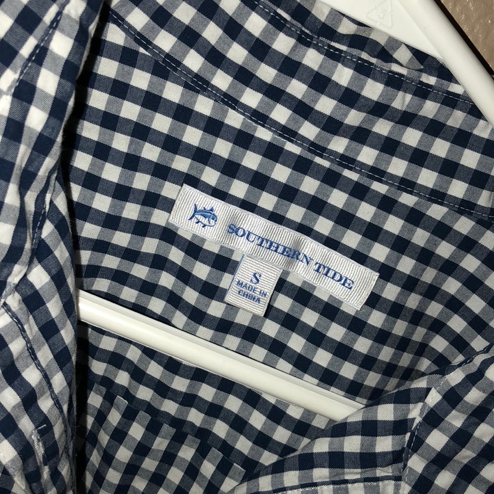 Southern tide Button down - Picture 2 of 4